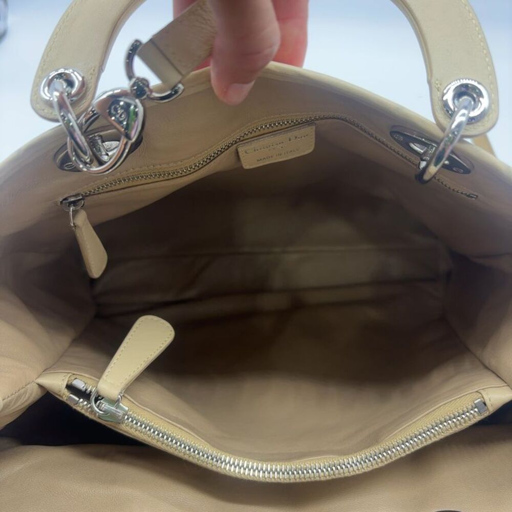 Dior Women's Leather Woven Bag - Picture 6 of 7